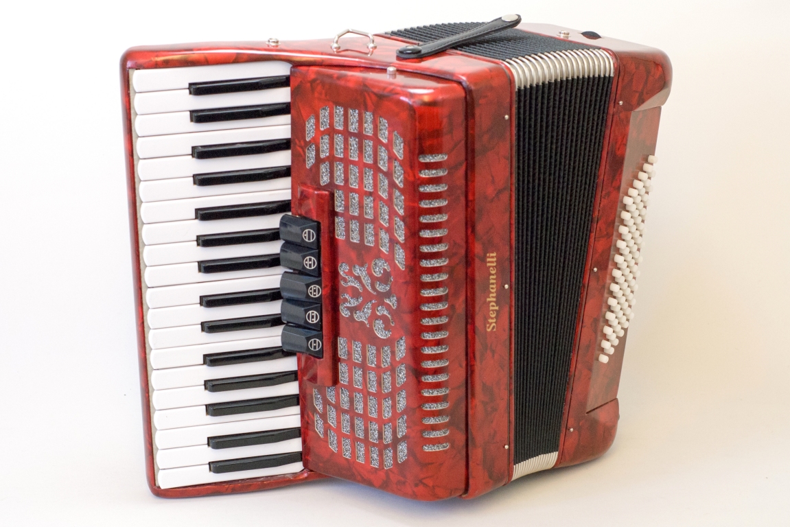 Stephanelli Accordions by Suzuki
